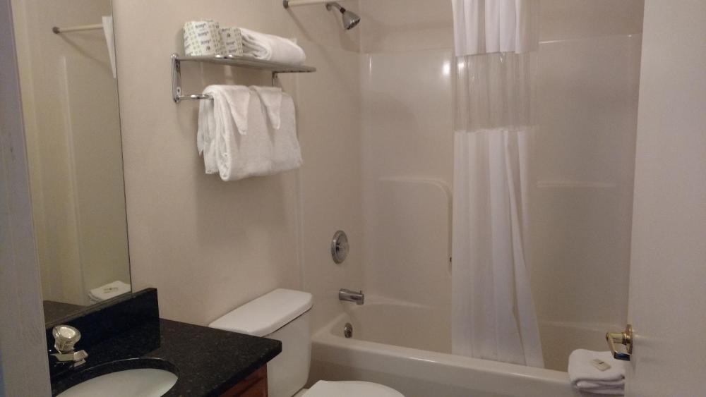 Queen Suite interior